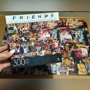 Friends TV Series 300-Piece Puzzle